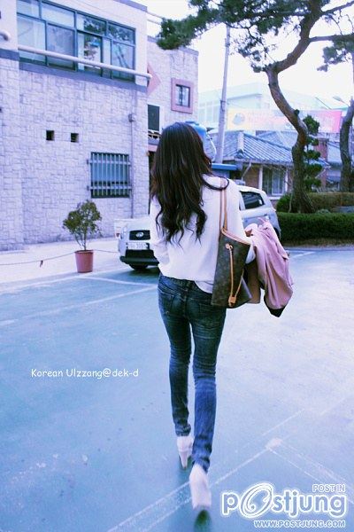 ขาสวยหุ่นดี................(ธรรมชาติป่าวไม่รุน่ะ)