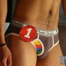 มาดูประกวดหนุ่มๆ กันบ้างนะครับ