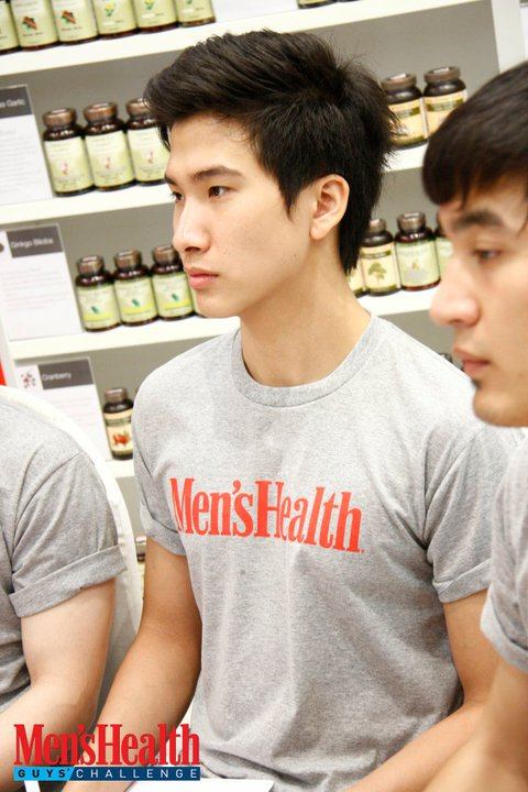 ภาพบรรยากาศ 10 หนุ่ม Men's Health 2011 เข้าร่วมกิจกรรม GNC Nutrition Workshop