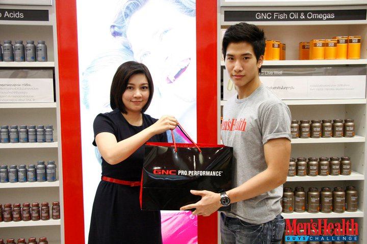 ภาพบรรยากาศ 10 หนุ่ม Men's Health 2011 เข้าร่วมกิจกรรม GNC Nutrition Workshop