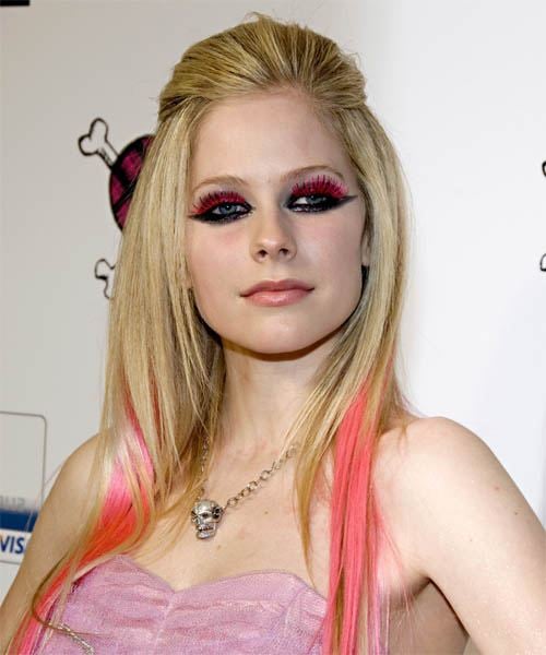 :: AVRIL ::