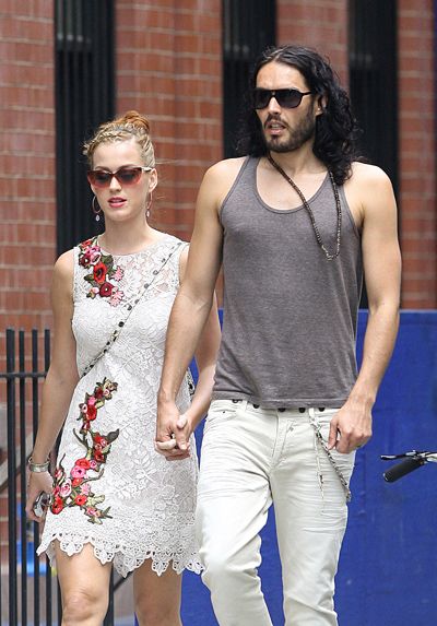 เคธี่ เพอร์รี่ และรัซเซล แบรนด์