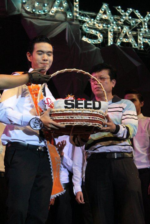 ดาวเดือนพระจอมเกล้าเจ้าคุณทกหารลาดกระบัง 2554