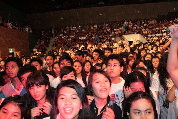 ดาวเดือนพระจอมเกล้าเจ้าคุณทกหารลาดกระบัง 2554