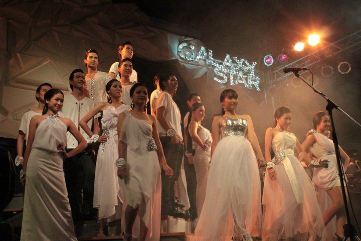 ดาวเดือนพระจอมเกล้าเจ้าคุณทกหารลาดกระบัง 2554