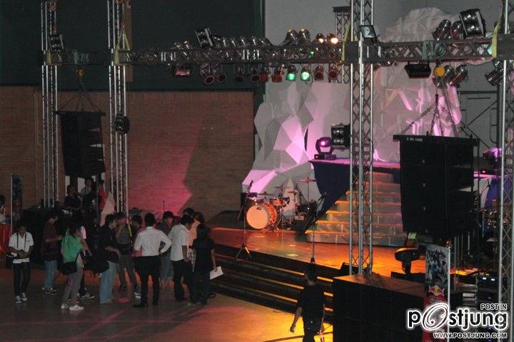 ดาวเดือนพระจอมเกล้าเจ้าคุณทกหารลาดกระบัง 2554