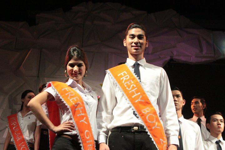 ดาวเดือนพระจอมเกล้าเจ้าคุณทกหารลาดกระบัง 2554