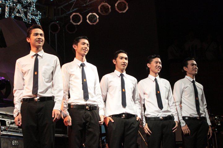 ดาวเดือนพระจอมเกล้าเจ้าคุณทกหารลาดกระบัง 2554