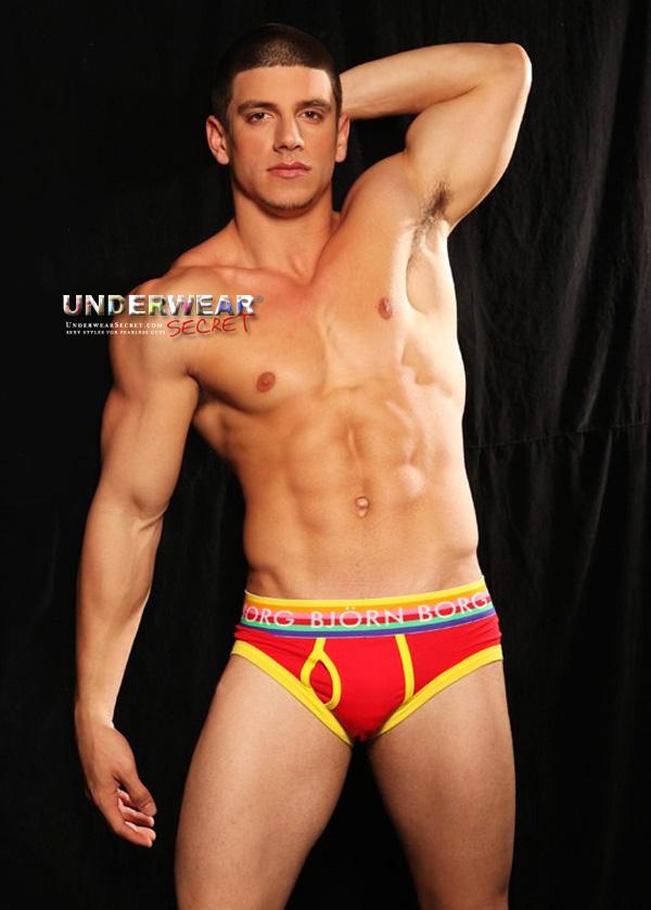 นายแบบอินเตอร์ Nick Bennett