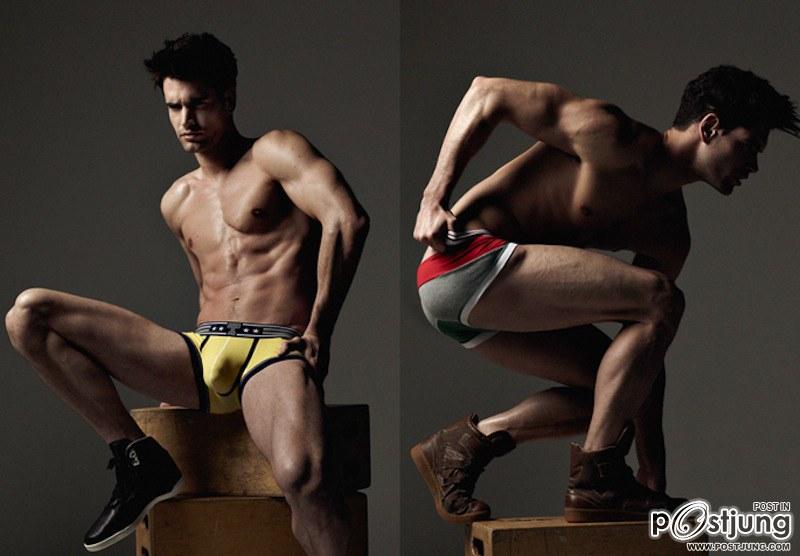 Photoshoot men album 256 &ldquo;TooT Hot To Handle&rdquo;