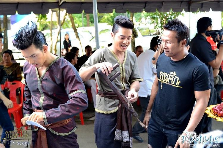 ภาพนักแสดง บวงสรวงละครขุนศึก