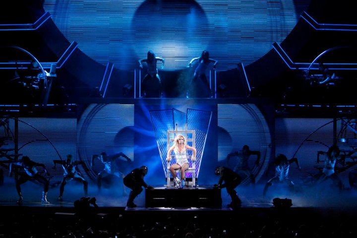 Britney Spears Femme Fatale Tour — Milwaukee 7/9/11
