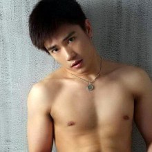 ผู้ชายร้อนๆพร้อมเสริฟ