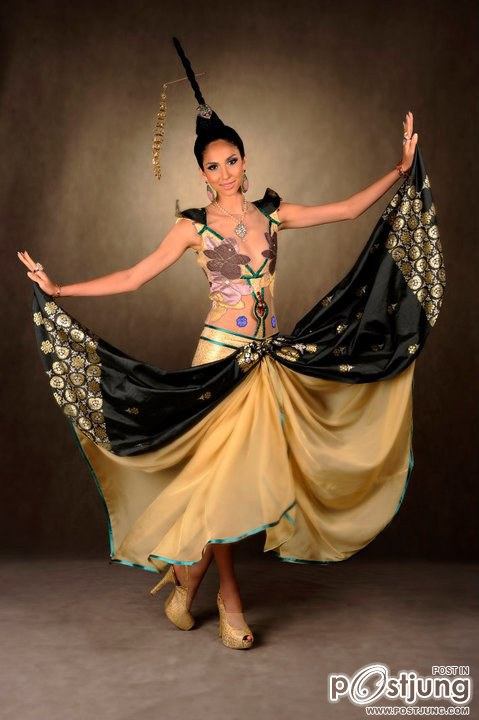 Miss Universe Malaysia 2011 National Costume