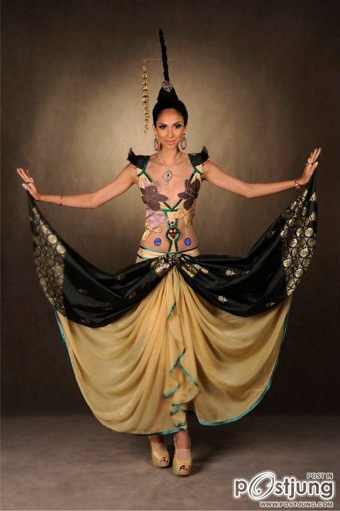 Miss Universe Malaysia 2011 National Costume