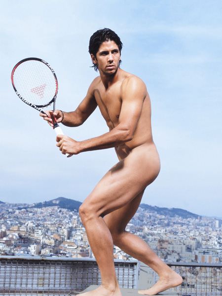 เมื่อนักเทนนิสสุดหล่อมาถ่ายแบบกางเกงใน สำหรับคนรักกีฬาค่ะ