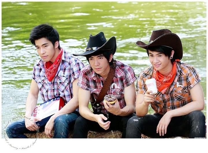 [AF] นัท -ต้อล-ปั๊ม @ KAZZ no. 61 July 2011