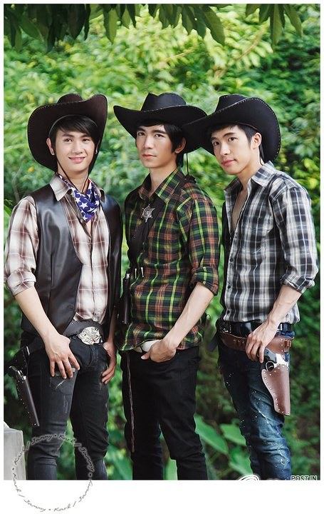 [AF] นัท -ต้อล-ปั๊ม @ KAZZ no. 61 July 2011