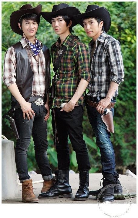 [AF] นัท -ต้อล-ปั๊ม @ KAZZ no. 61 July 2011