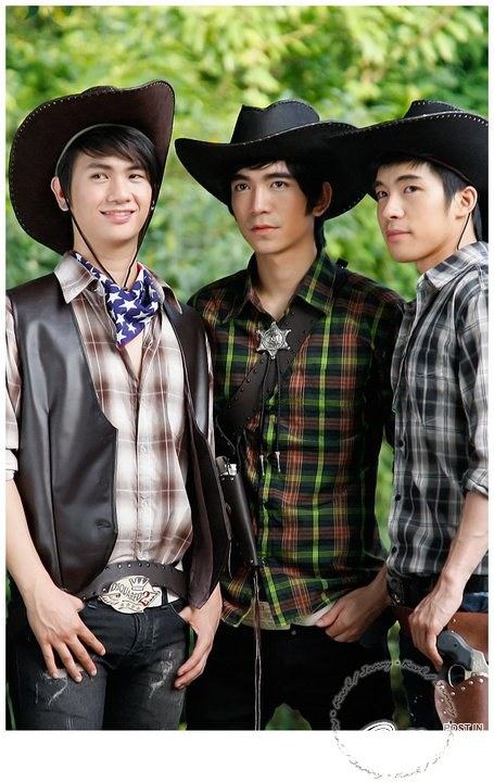 [AF] นัท -ต้อล-ปั๊ม @ KAZZ no. 61 July 2011