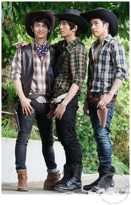 [AF] นัท -ต้อล-ปั๊ม @ KAZZ no. 61 July 2011