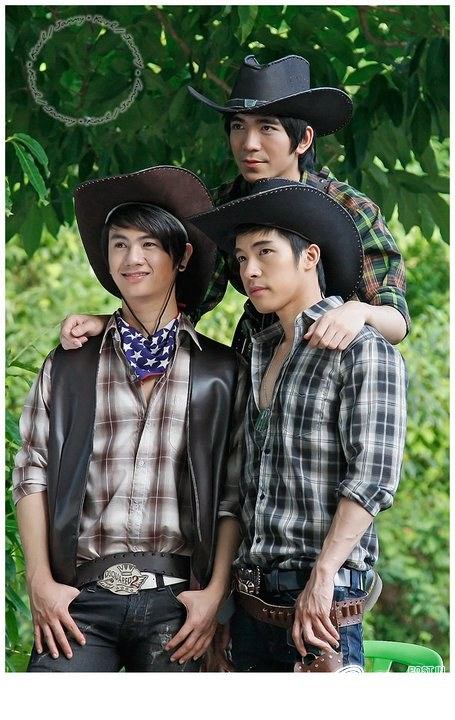 [AF] นัท -ต้อล-ปั๊ม @ KAZZ no. 61 July 2011