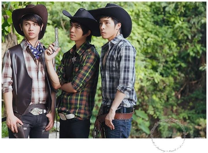 [AF] นัท -ต้อล-ปั๊ม @ KAZZ no. 61 July 2011