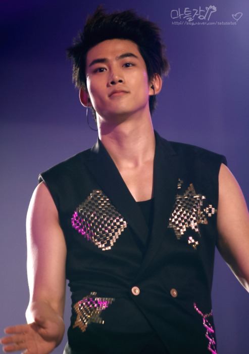 Ok Taecyeon (2PM)