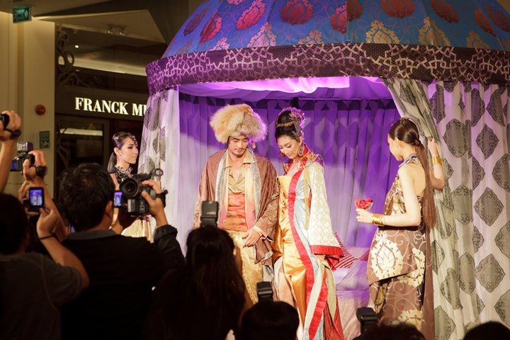 แพนเค้ก กับบอย เปิดตัว ผ้าปูยี่ห้อดังไฮโซ PASAYA