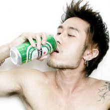 นายแบบ  BORN หล่อดีครับ