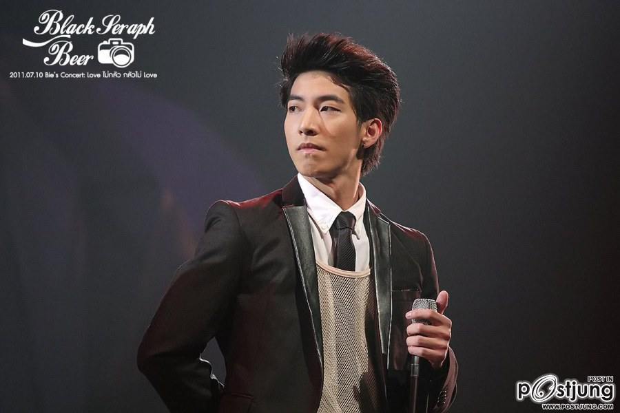 โตโน่ @ คอนเสิร์ตบี้  Love ไม่กลัว กลัวไม่ Love