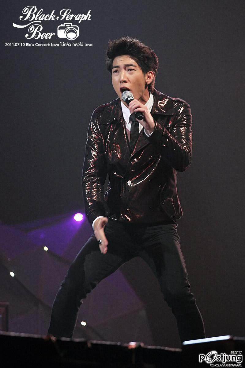 โตโน่ @ คอนเสิร์ตบี้  Love ไม่กลัว กลัวไม่ Love