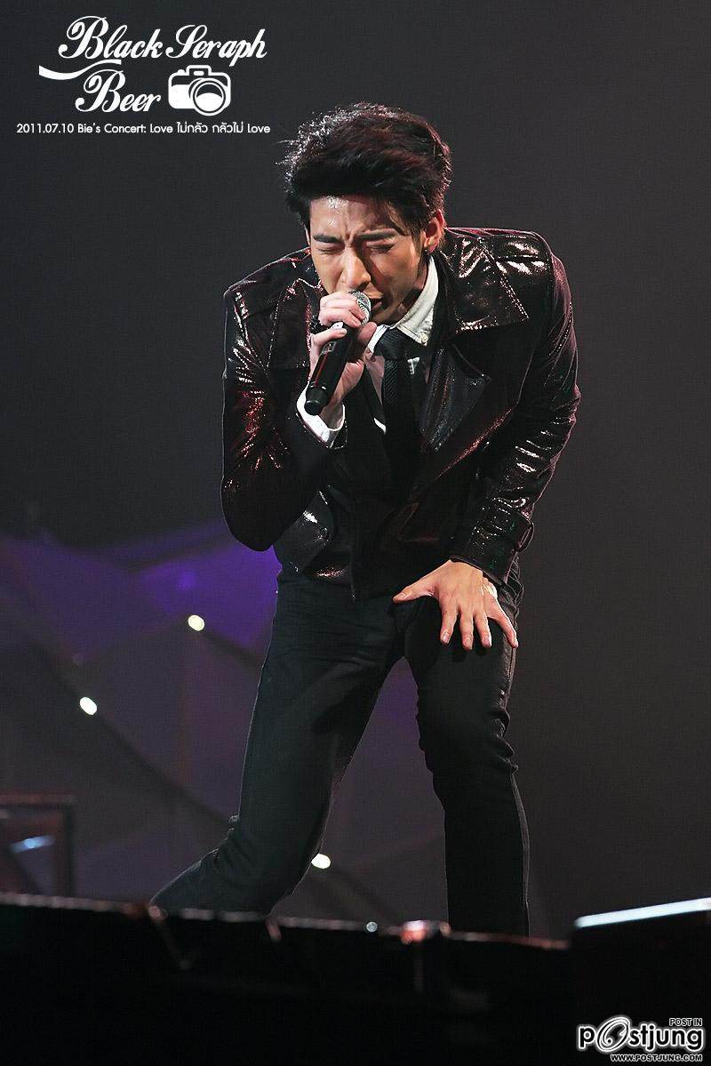 โตโน่ @ คอนเสิร์ตบี้  Love ไม่กลัว กลัวไม่ Love