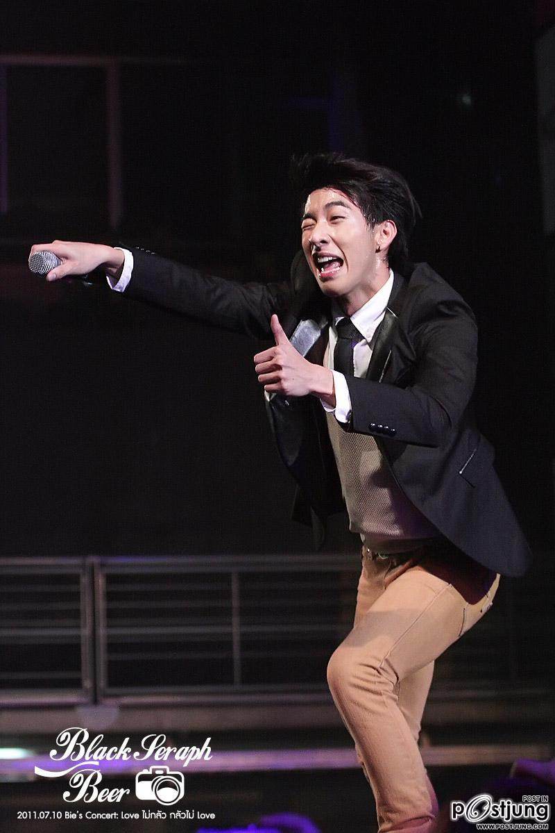 โตโน่ @ คอนเสิร์ตบี้  Love ไม่กลัว กลัวไม่ Love