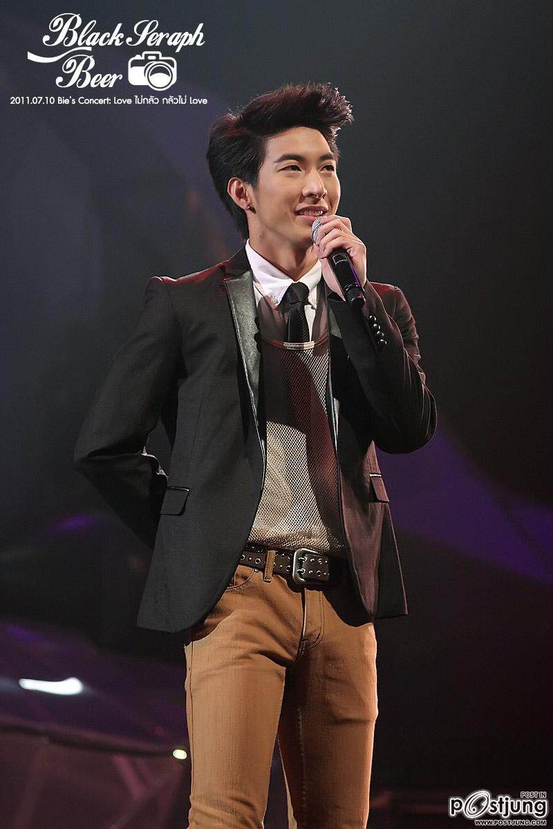 โตโน่ @ คอนเสิร์ตบี้  Love ไม่กลัว กลัวไม่ Love