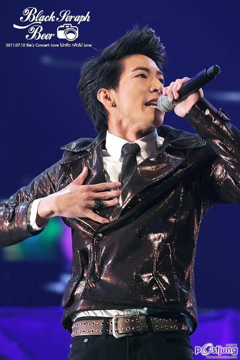 โตโน่ @ คอนเสิร์ตบี้  Love ไม่กลัว กลัวไม่ Love