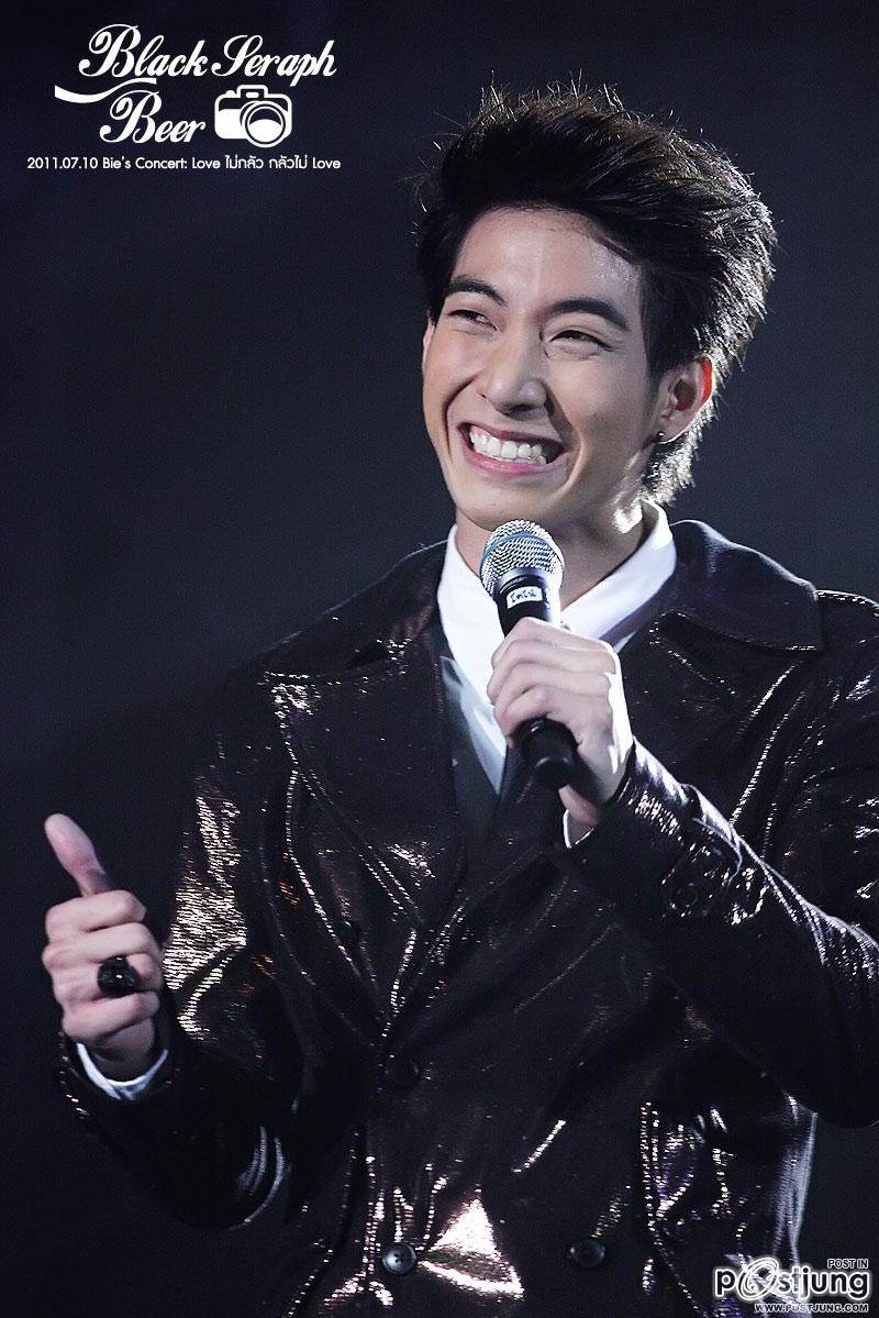 โตโน่ @ คอนเสิร์ตบี้  Love ไม่กลัว กลัวไม่ Love