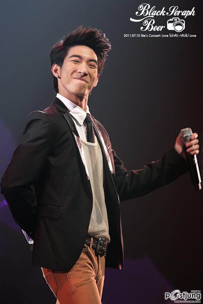 โตโน่ @ คอนเสิร์ตบี้  Love ไม่กลัว กลัวไม่ Love