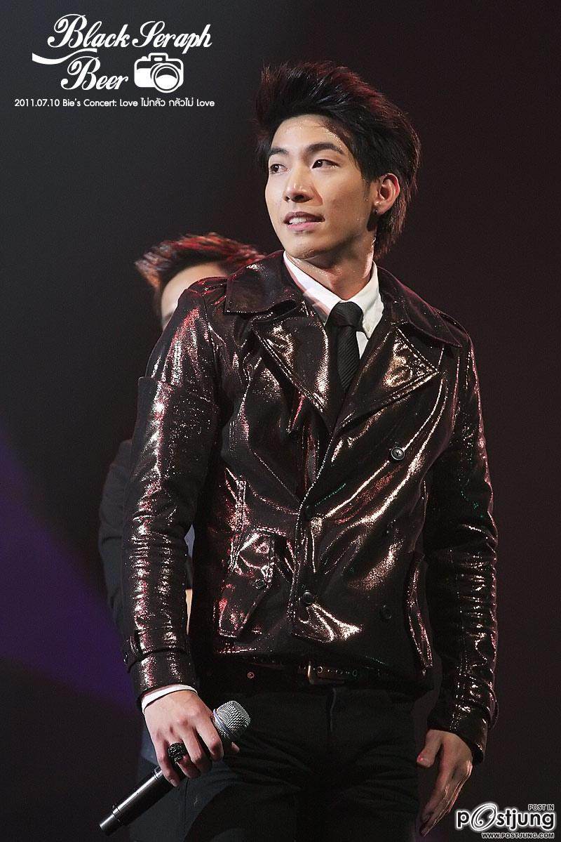 โตโน่ @ คอนเสิร์ตบี้  Love ไม่กลัว กลัวไม่ Love