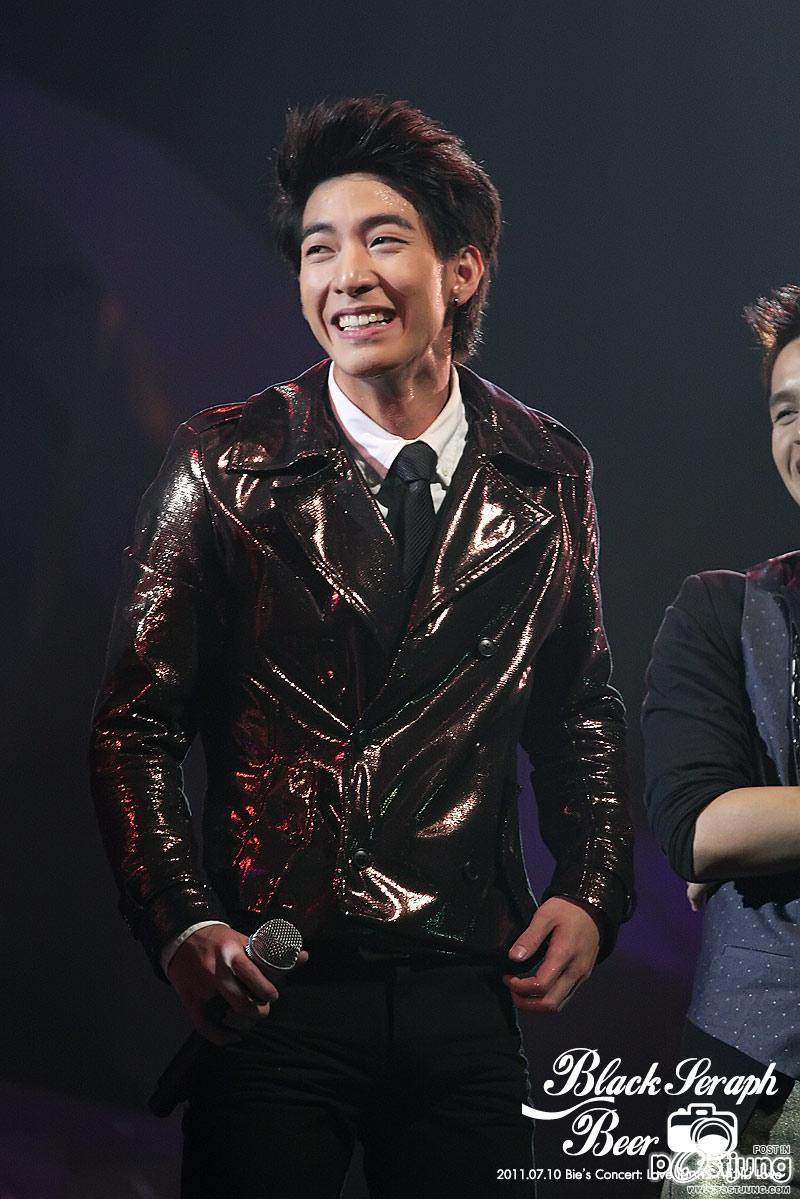 โตโน่ @ คอนเสิร์ตบี้  Love ไม่กลัว กลัวไม่ Love