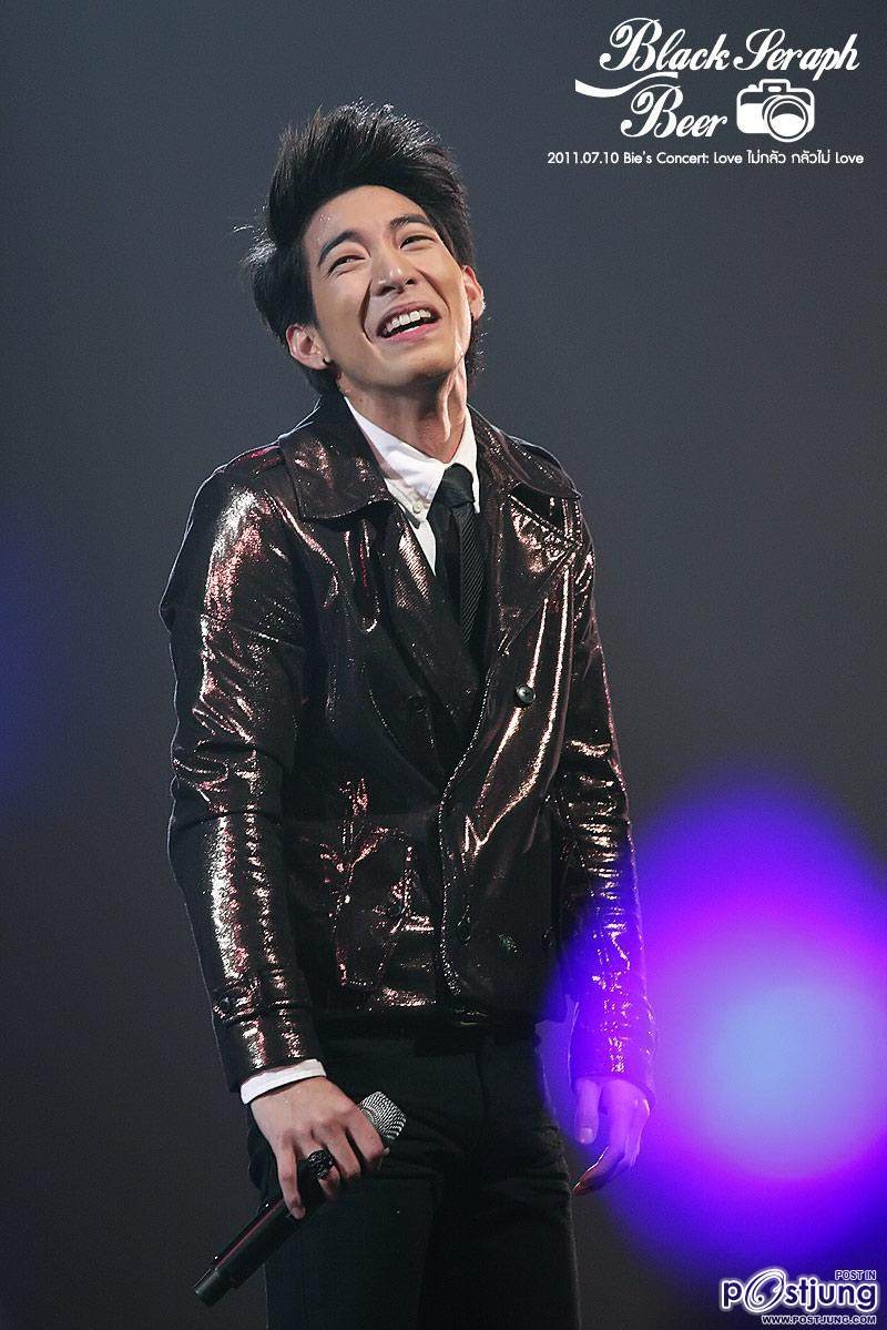 โตโน่ @ คอนเสิร์ตบี้  Love ไม่กลัว กลัวไม่ Love