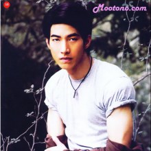  โตโน่  ฮอตข้ามปี