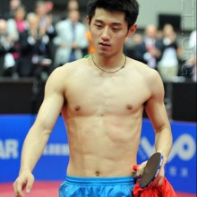 มาดูนายคนนี้เล่นเทเบิลเทนนิสกัน