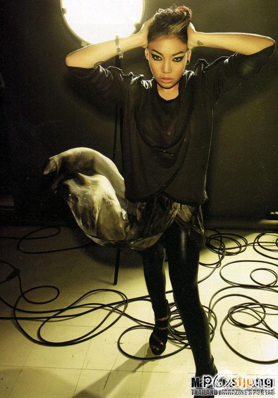 ดา เอ็นโดรฟิน /ปั๊บ โปเตโต้ / แสตมป์ @ HUMMING MAGAZINE vol.1 no. 3 July 2011