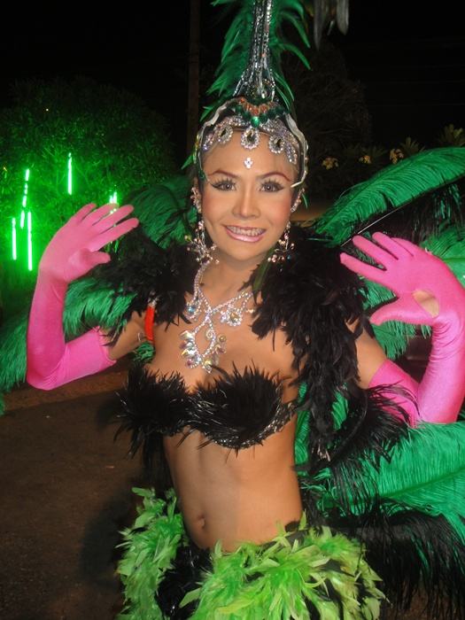 คาบาเรต์โชว์ ฝั่งธน