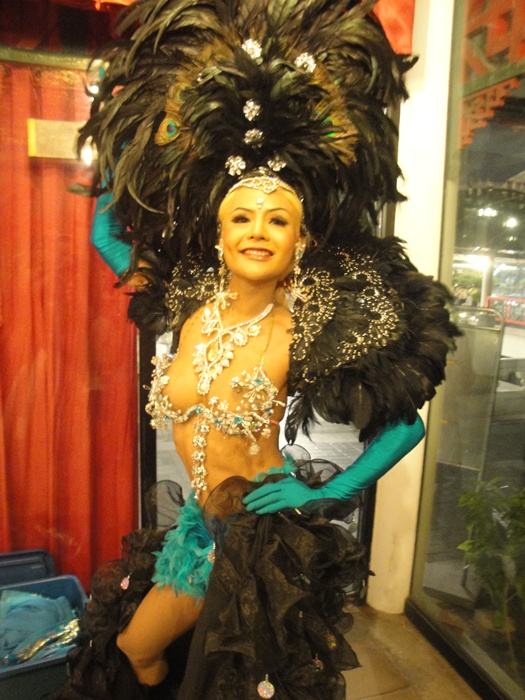 คาบาเรต์โชว์ ฝั่งธน