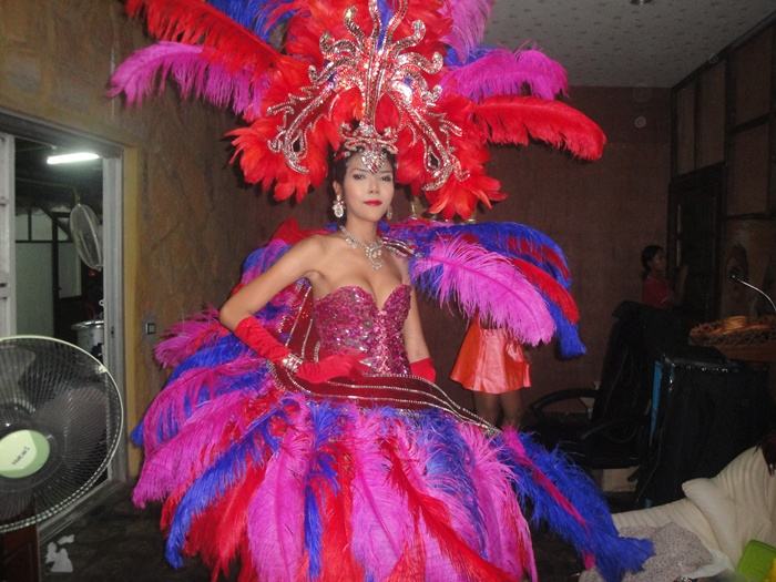 คาบาเรต์โชว์ ฝั่งธน