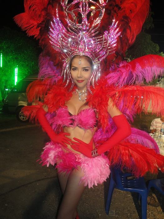 คาบาเรต์โชว์ ฝั่งธน