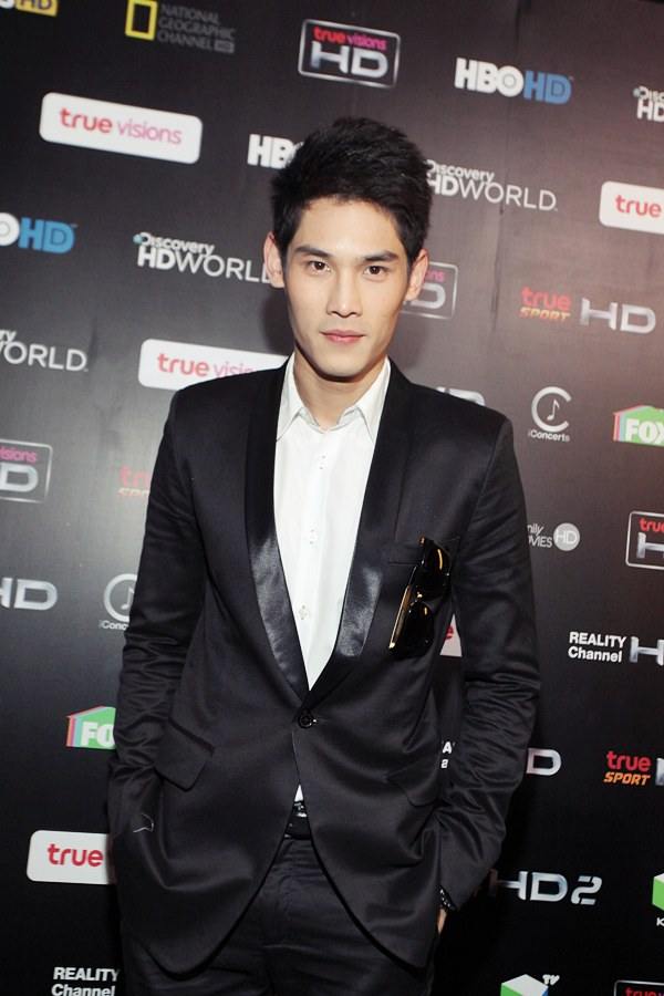 ไอซ์ วุ้นเส้น กันต์ แต่งตัวแบบฮอลลีวู้ด เปิดงาน True Visions HD