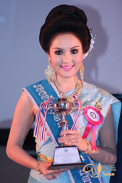 ฮุ่งเฮืองเมืองธรรม งามลำเทียนพรรษา ภูมิปัญญาชาวอุบล